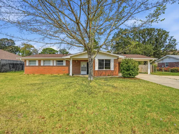 15 Maple Ave, Shalimar, FL 32579