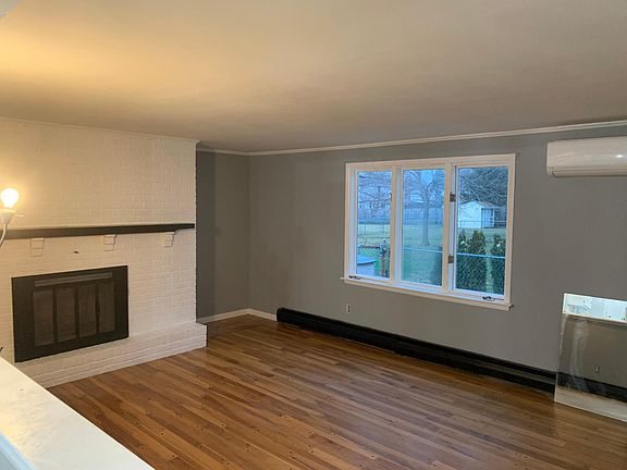 2nd image of 296 Fruitwood Ter