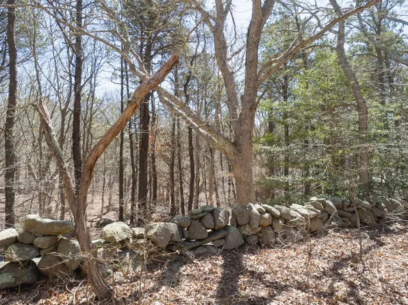 37 Bijahs Way, Chilmark, MA 02535