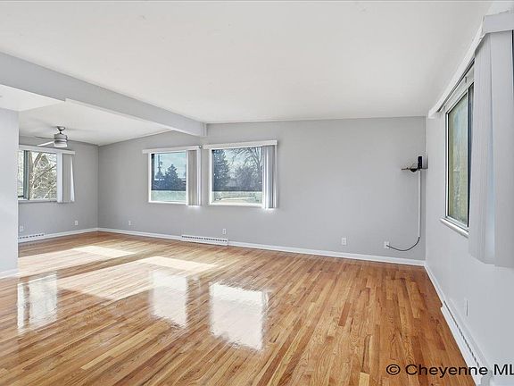 3rd image of 1103 Cactus Hill Rd