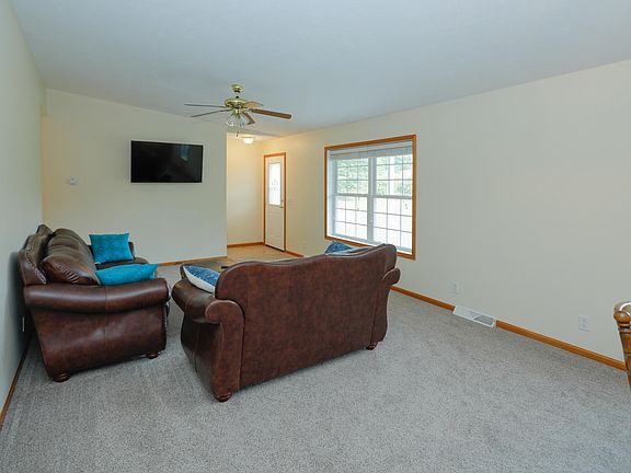 2336 W Kirby Rd-104