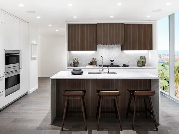 7418 Paulson St #2303, Vancouver, BC V6P 0K2