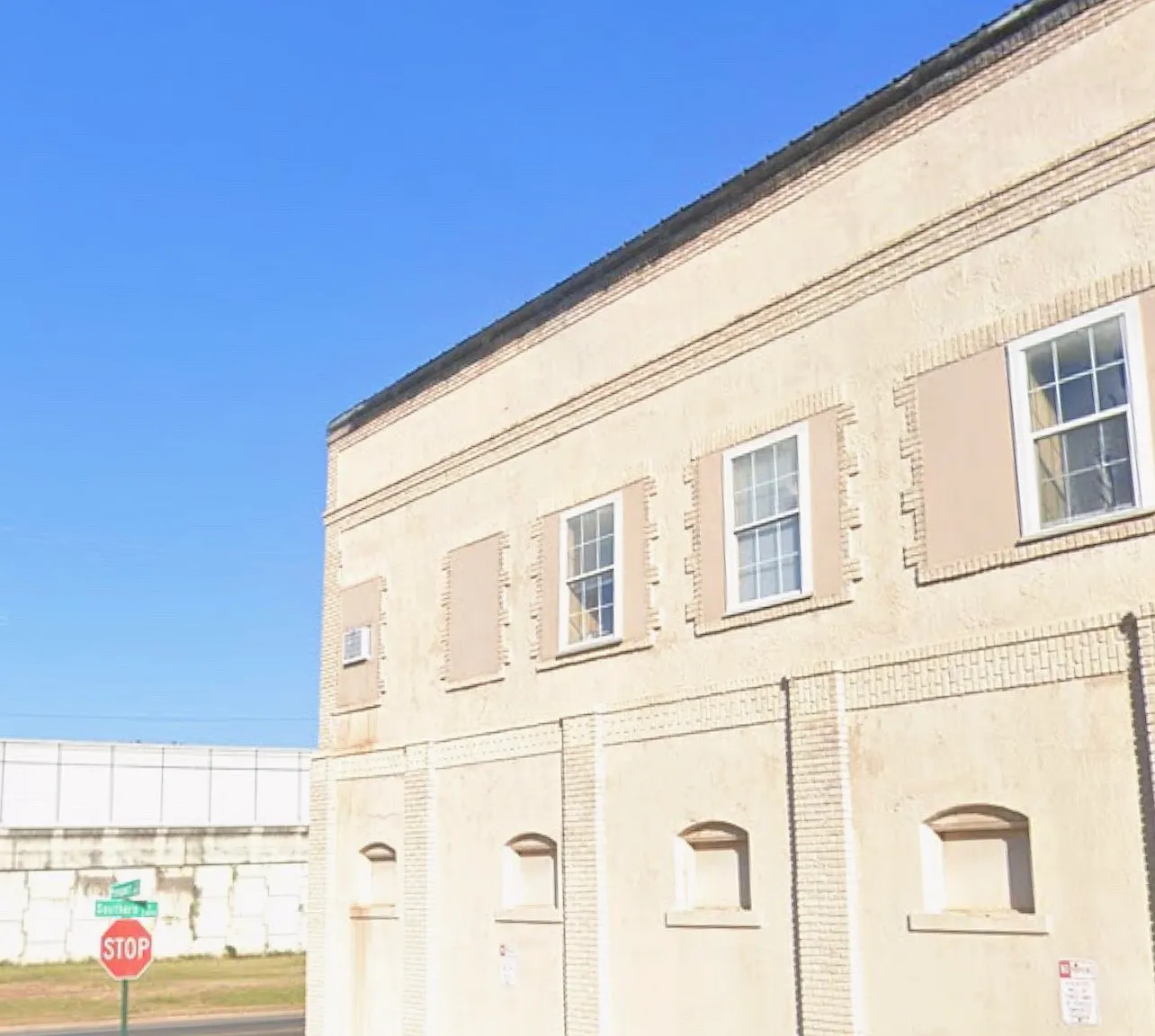 1 bed, $650 — Photo 1