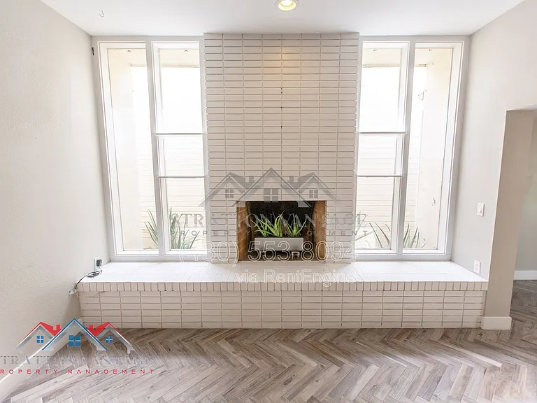 8623 E Devonshire Ave — Photo 17