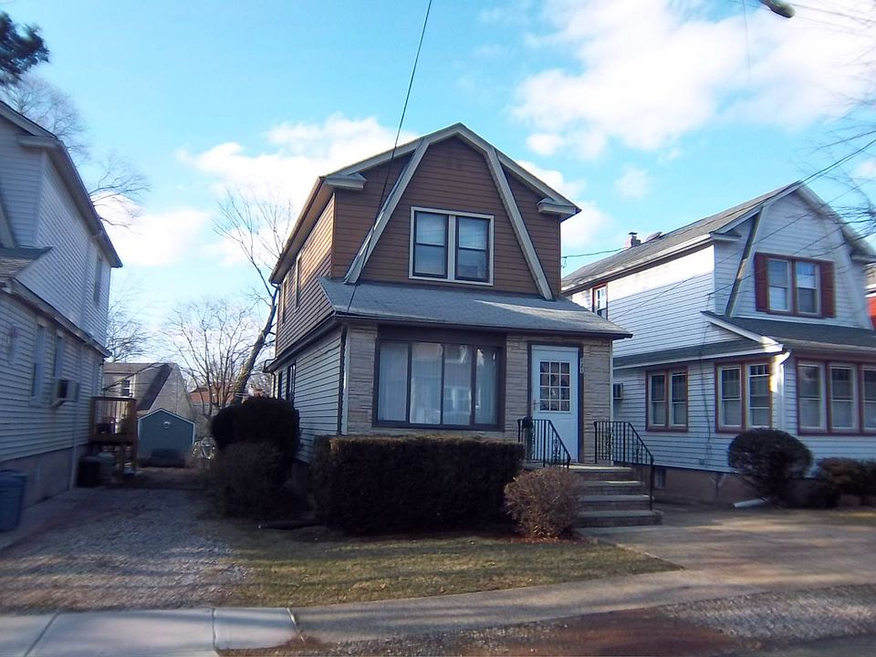 1st image of 121 Waldron Ave