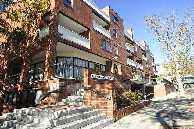20 Central Street — Photo 1