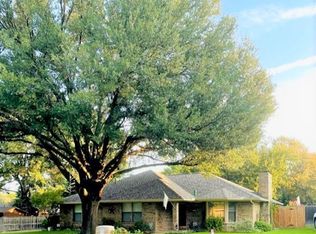 2409 Wimbledon Dr, Arlington, TX 76017