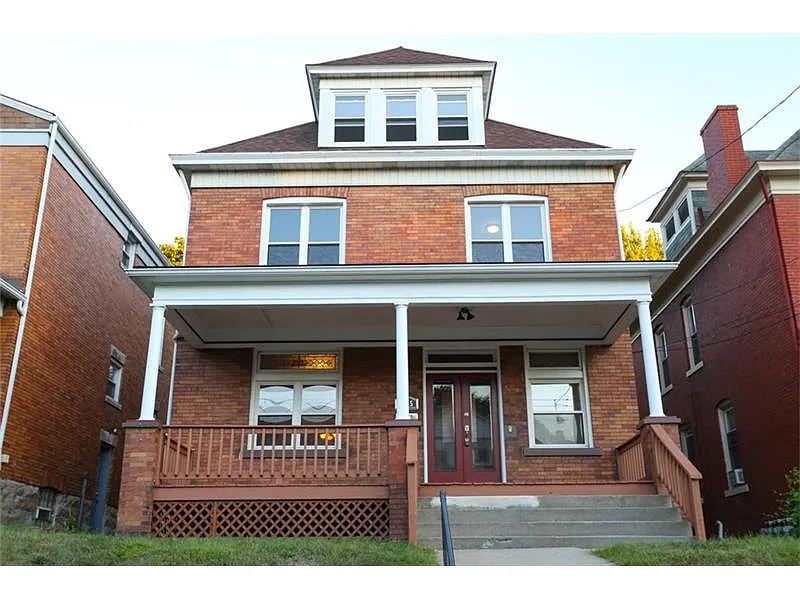 135 S Bryant Ave photo 1