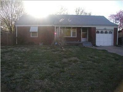 711 S Armour Dr, Wichita, KS, 67207