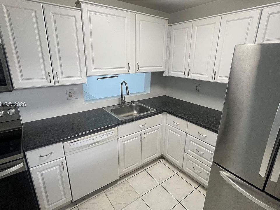 1st image of 8540 SW 133rd Avenue Rd APT 316