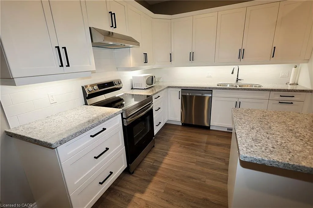 2 bed, 1.5 bath, 1235 sqft, $2,400 — Photo 3