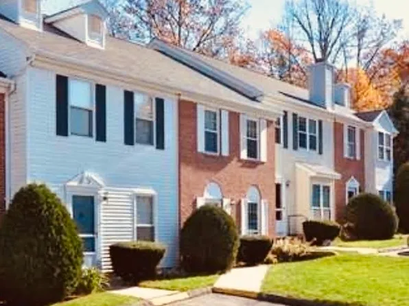 79 Rockledge Loop #79, Torrington, CT 06790