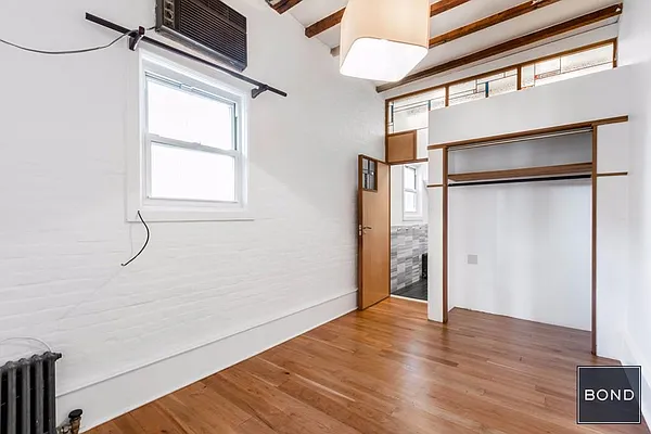 Rented by Bond New York | media 48