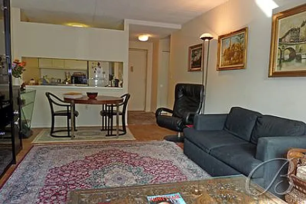 Sold by Bellmarc Realty | media 18