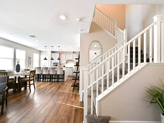 2nd image of 494 Sonoma Range St