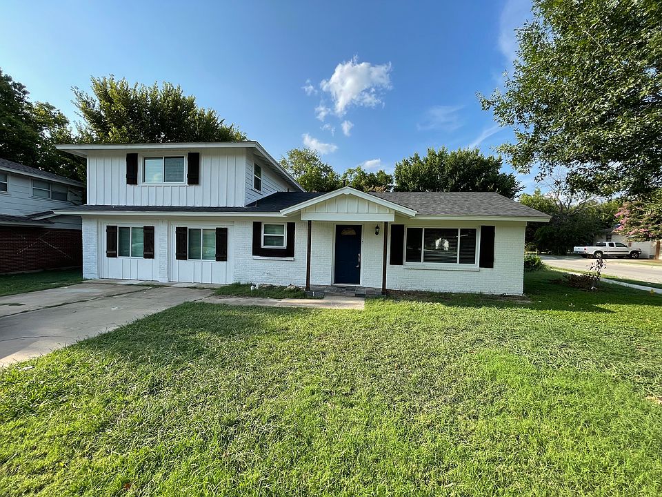Fresh painted, corner lot