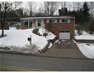 1606 Burchfield Rd photo 1