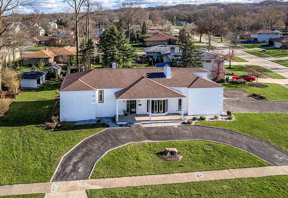 1st image of 916 Meadview Dr