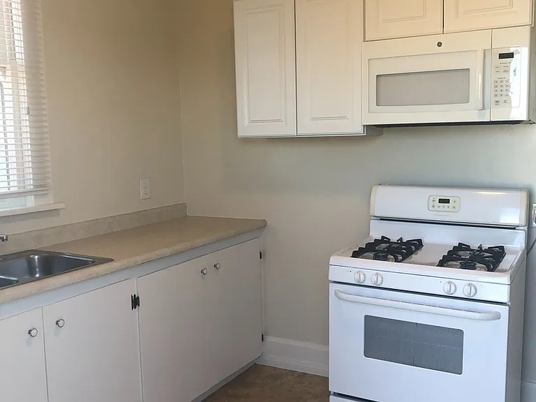 4220 Campus Ave — Photo 8