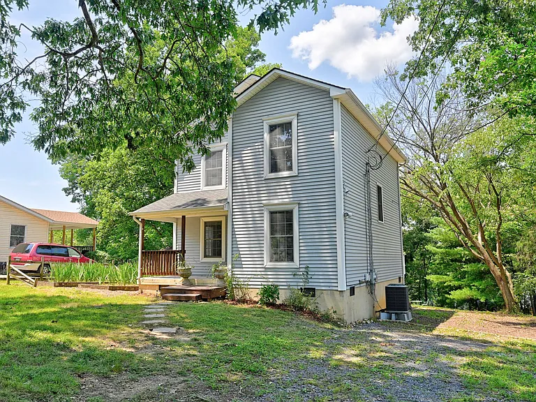 271 Paw Paw Dr — Photo 2