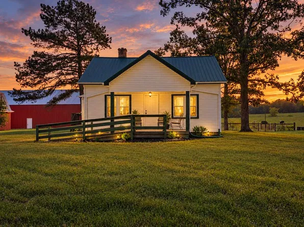 580 Eastland Cemetery Rd, Sparta, TN 38583
