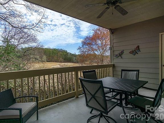 5th image of 162 Stonecrest Ct