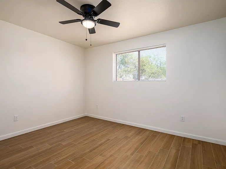 North Central (Stone and Limberlost), 2 bedroom, 1 bath duplexes, large fenced yards with a/c! — Photo 23
