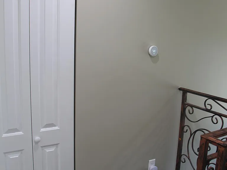 15431 Huston St — Photo 15