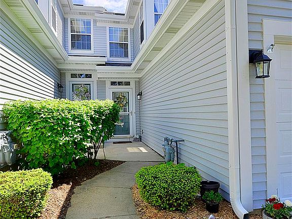 2nd image of 1830 Lucylle Ct