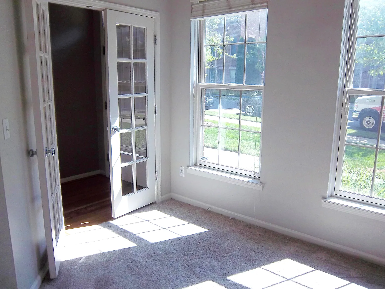2 bed, 2.5 bath, 1966 sqft, $3,600 — Photo 2