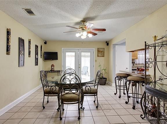 5th image of 2516 Woodmere Blvd