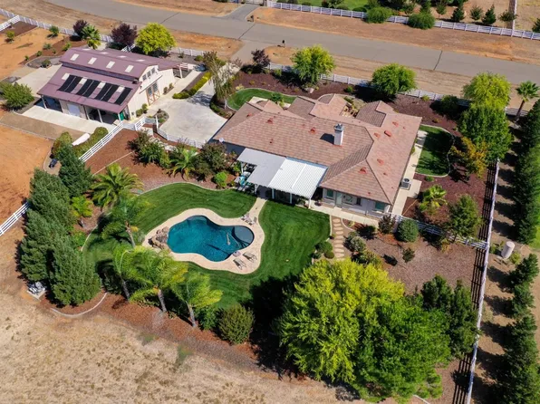 9418 Side Saddle Dr, Wilton, CA 95693