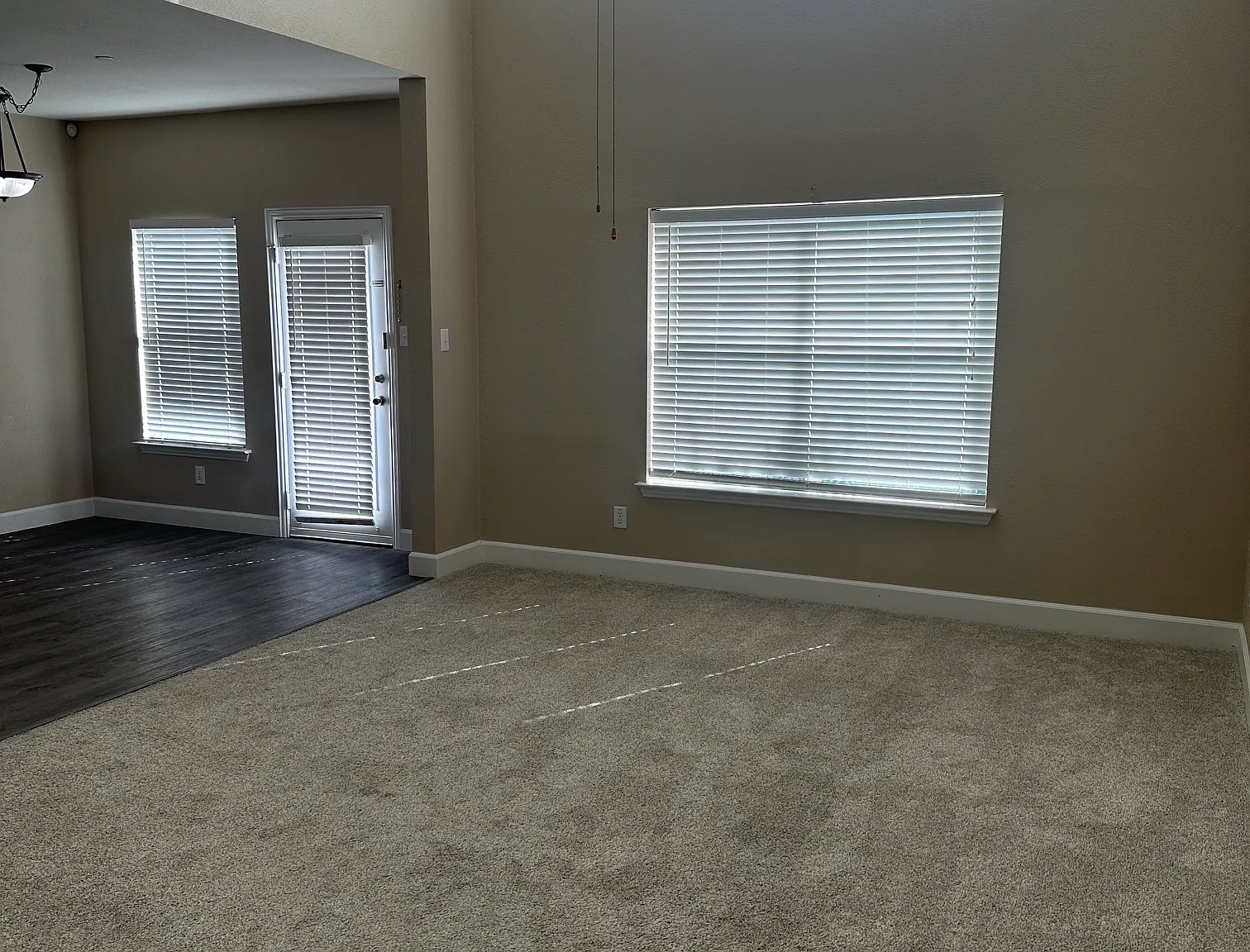 2 bed, 1398 sqft, $2,100 — Photo 3