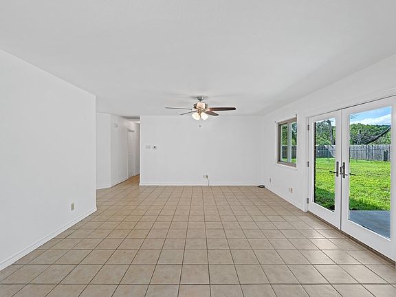2nd image of 108 Riverpark Dr