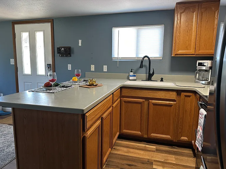 1949 Daggs Cir — Photo 30