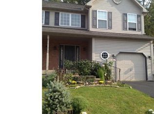 1508 Huron Dr, Sinking Spring, PA 19608