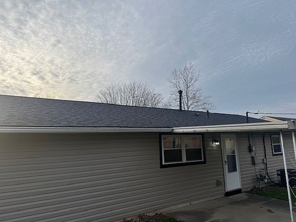 3rd image of 216 Braun St