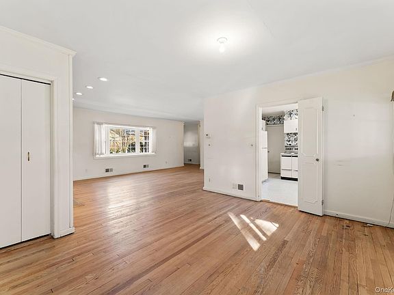 4th image of 67 Atherstone Road