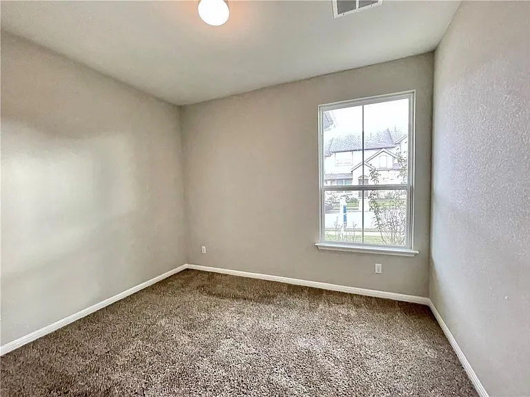 710 Coconut Grove St — Photo 25