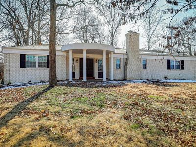 4310 Ozarkglen Dr, Saint Louis, MO, 63128