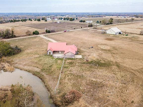 2nd image of 555 County Road 3202