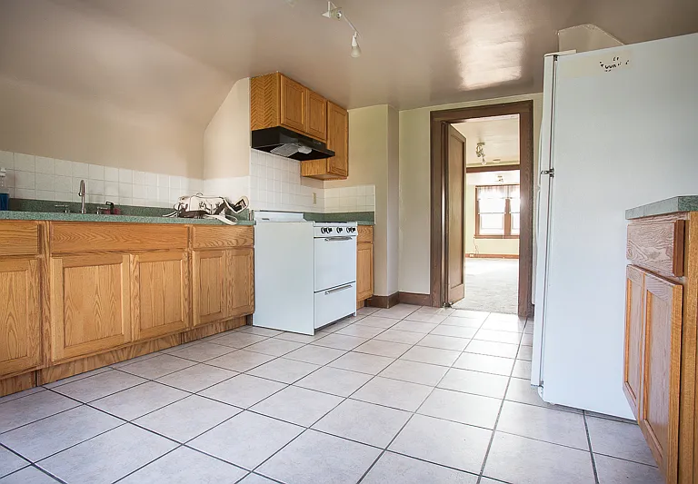 1667 Victoria Ave #3 — Photo 3