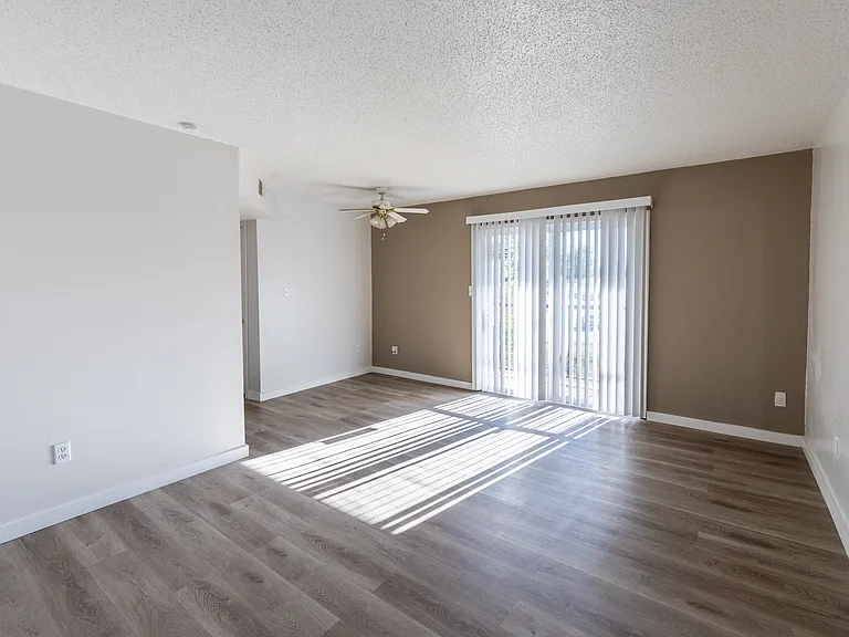 Stonewood Apartments — Photo 17