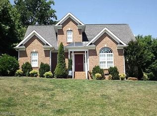 100 Honeyridge Ct, Lewisville, NC 27023