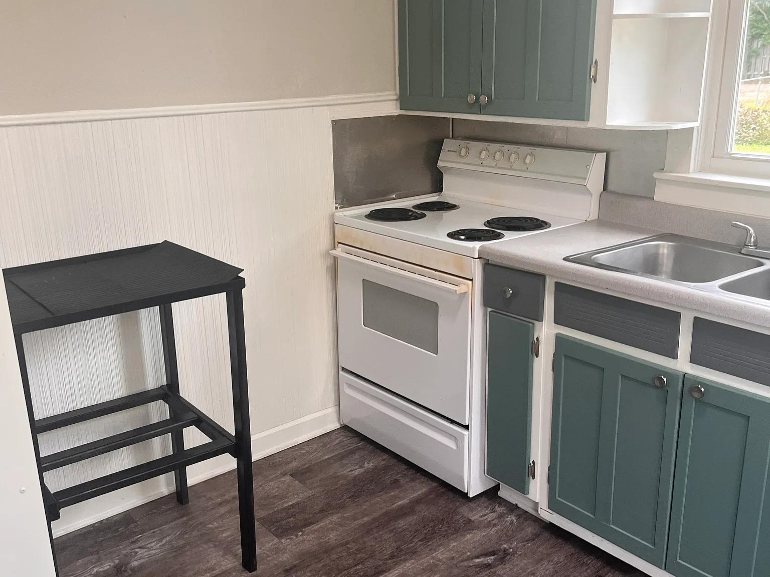 2 bed, 700 sqft, $1,100 — Photo 3