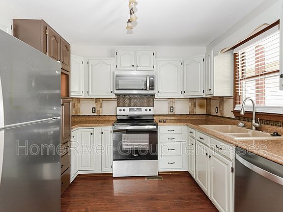 5th image of 3017 Meadowhill Dr