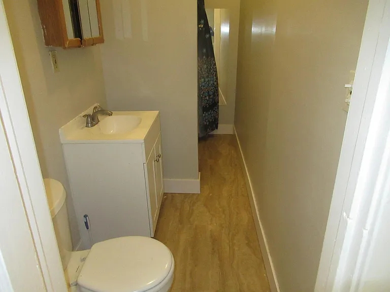 2080 Halstead Ave #2 — Photo 7