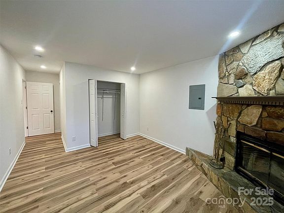 3rd image of 3905 Branding Iron Dr