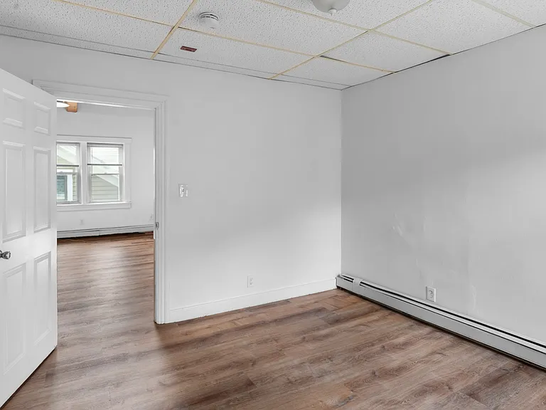 79 Oak St #6 — Photo 10