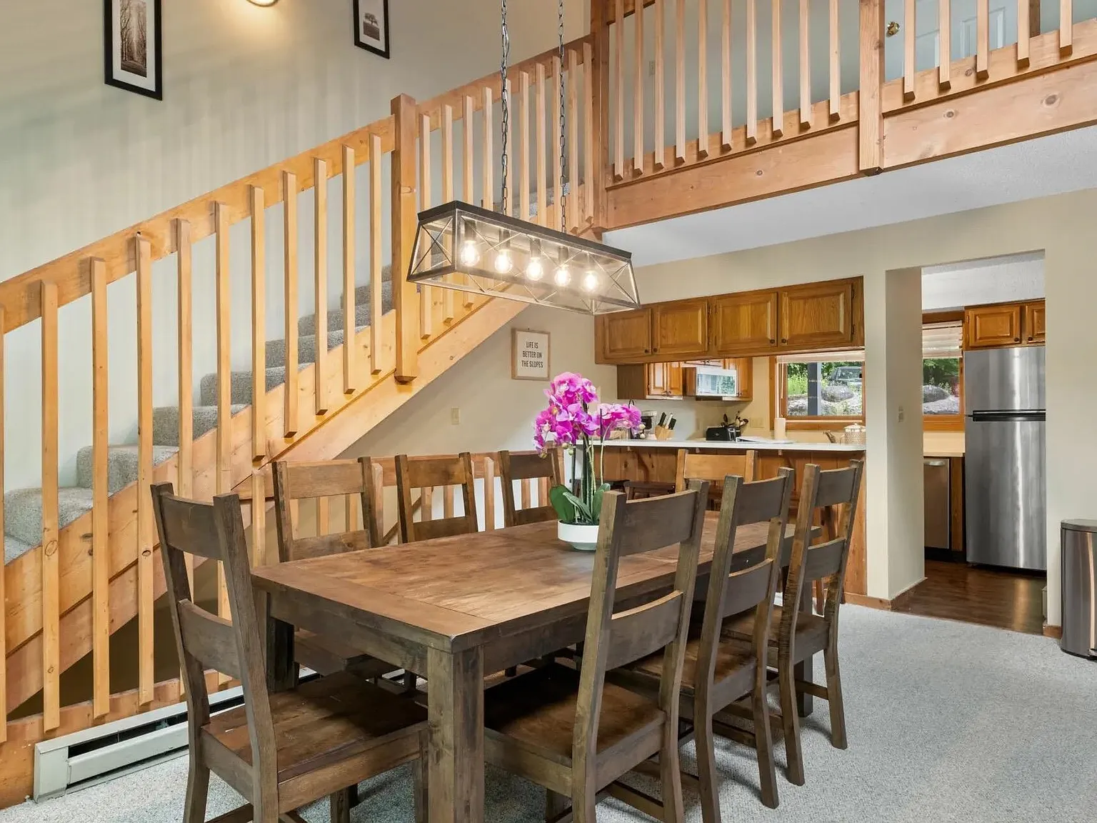 4 bed, 3.5 bath, 2600 sqft, $4,000 — Photo 3